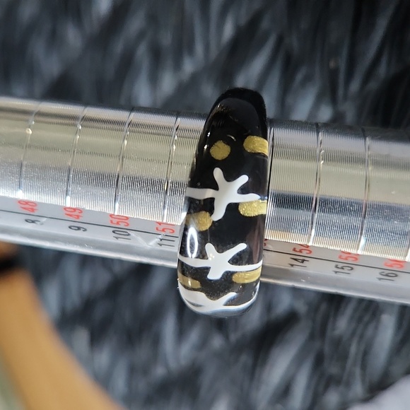 💕 5/$25 Size 6 Vintage Lucite black gold and white. - Picture 8 of 13